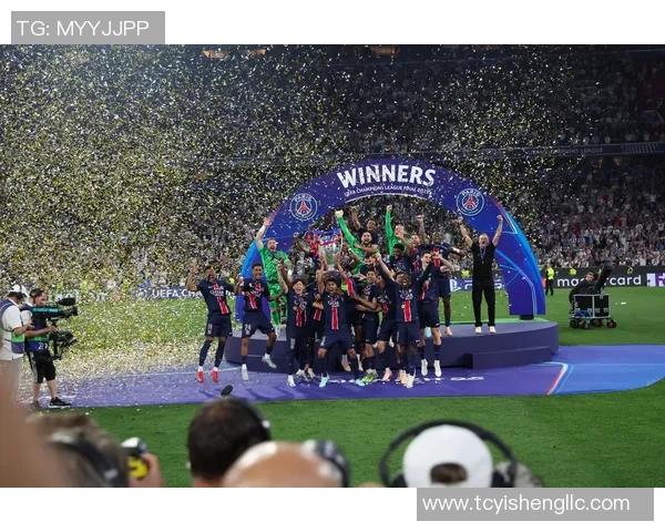 中超赛场惊现大逆转曼城6比2战胜巴黎圣日耳曼引发全场狂欢