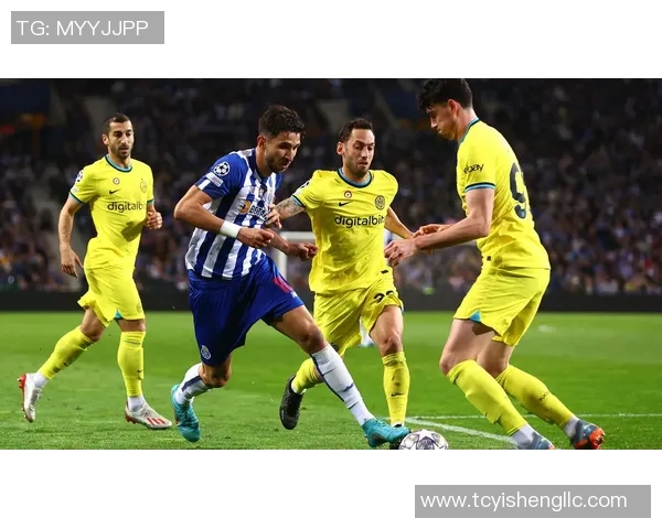 中超热战波尔图大胜国米补时进球引发全场狂欢与转会传闻交织