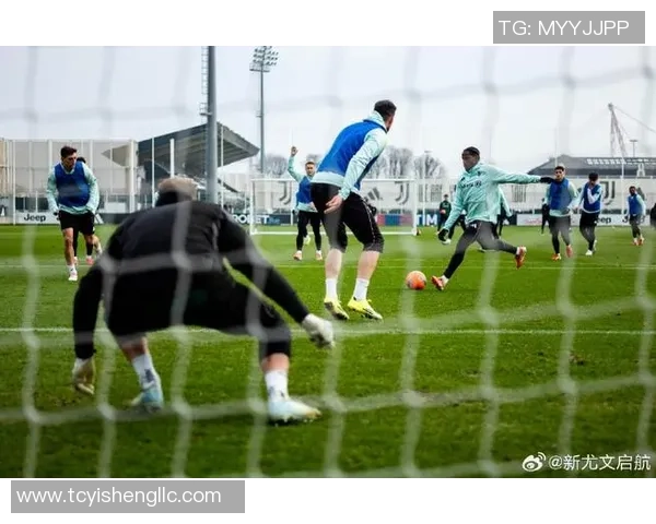 意甲焦点战那不勒斯与尤文图斯握手言和帽子戏法引发争议判罚讨论